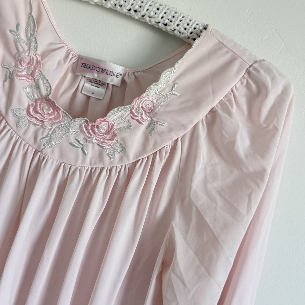 VTG Shadowline Long‎ Nightgown Womens Small Satin Coquette Embroidered Feminine